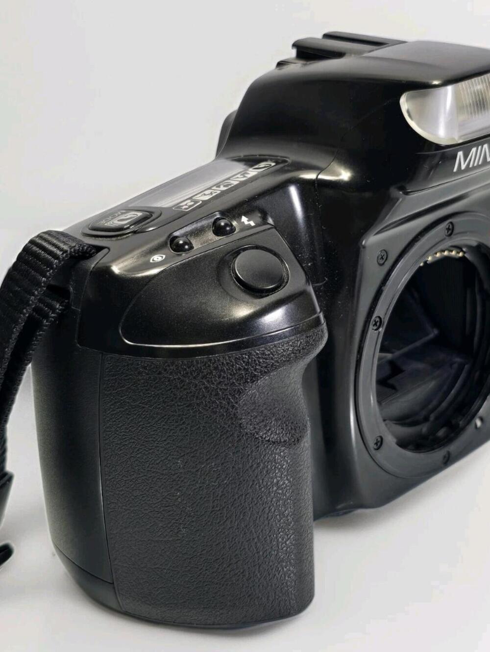 Minolta Maxxum 300si 35mm SLR Film Camera Body Only Autofocus Tested